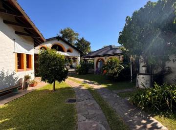 Casa · 385m² · 3 Dormitorios · Casa en Granadero Baigorria