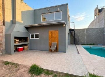 Casa de 5 ambientes, La Cieneguita · Casa en Venta - Las Heras - 2 Baños - Comedor - Pileta - Recibe Permutas y Financiamiento