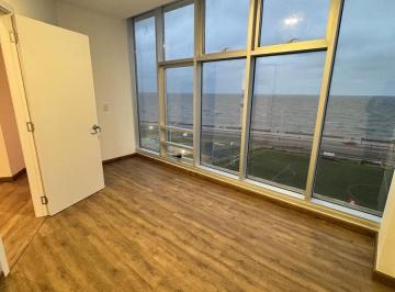 Departamento · 42m² · 2 Ambientes · 1 Cochera · Apartamento de un Dormitorio en Alquiler en Ciudad Vieja