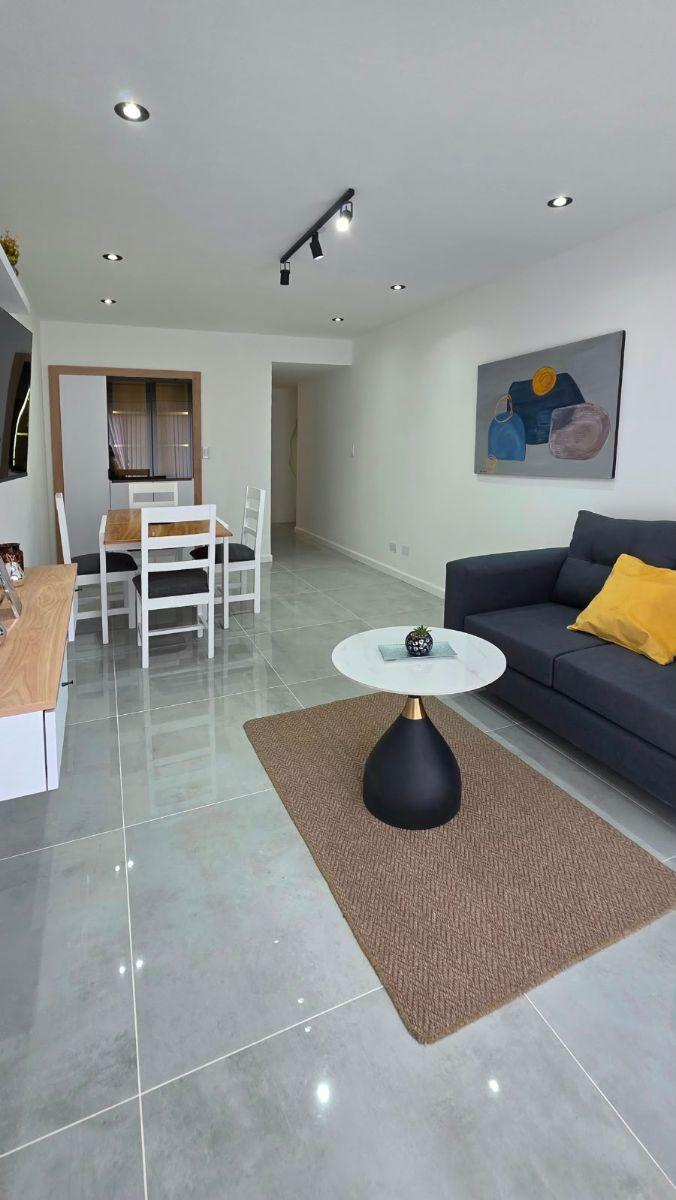 Venta 2 Ambientes con Dependencia y Balcón con Vista Lateral al Mar – Entre Ríos 2050