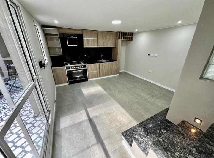 Casa · 117m² · 6 Ambientes · 1 Cochera