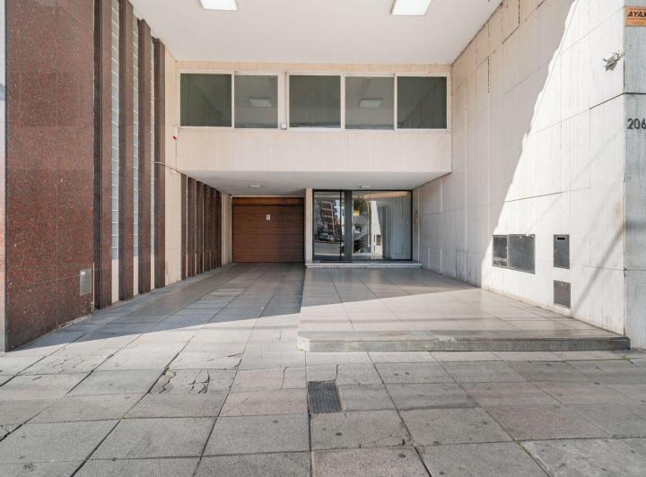 Departamento · 176m² · 6 Ambientes · 1 Cochera