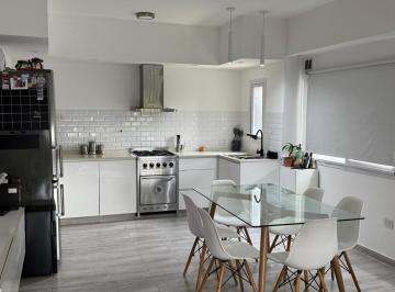 Departamento · 80m² · 3 Ambientes · Amplio Departamento Reciclado a Nuevo | Terraza Propia | Sin Expensas