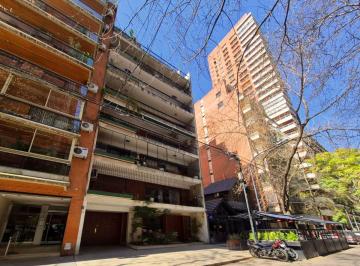 Departamento de 6 ambientes, Belgrano · Amplio Departamento a Reciclar con Balcón Al Frente y Contrafrente