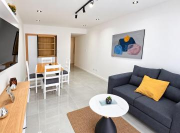 Departamento · 60m² · 2 Ambientes · Venta 2 Ambientes con Dependencia, Balcón y Vista Lateral Al Mar | Zona Plaza Colón / Centro