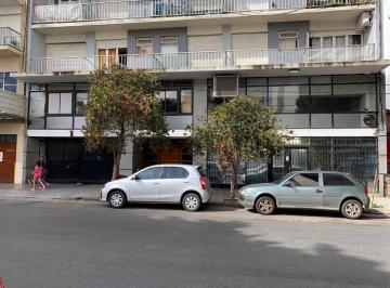 Local comercial · 300ha · 2 Cocheras · Unico Local Comercial en Oportunidad