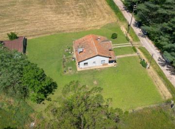 Casa · 100m² · 3 Ambientes · 1 Cochera · Casa Sobre 2 Hectáreas en Arturo Seguí