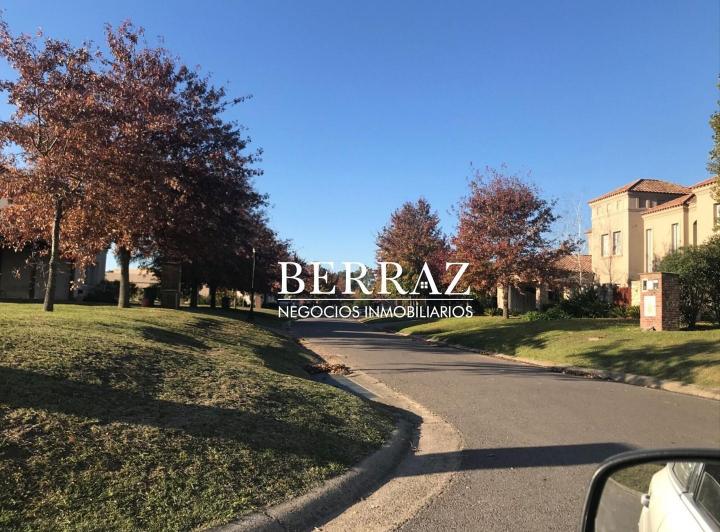 Terreno · 820m²