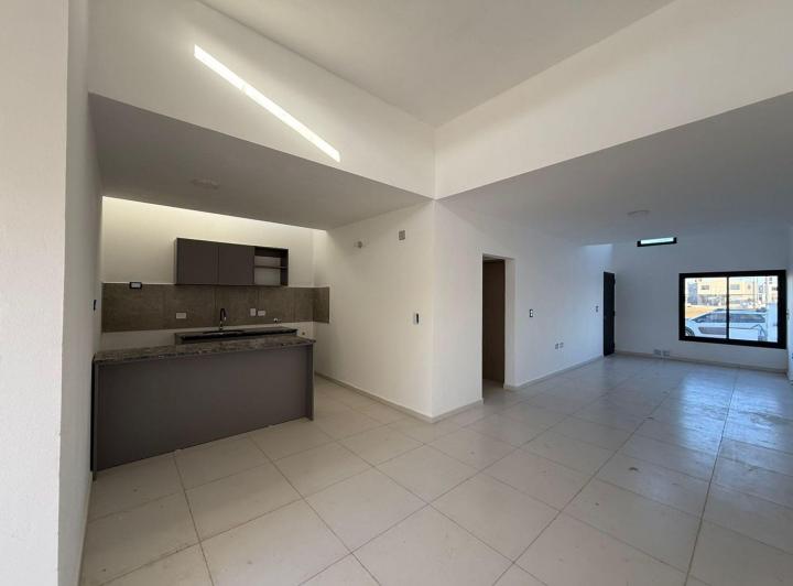 Casa · 82m² · 3 Ambientes · 2 Cocheras