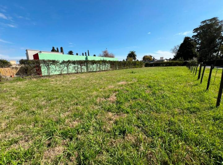 Terreno · 748m²
