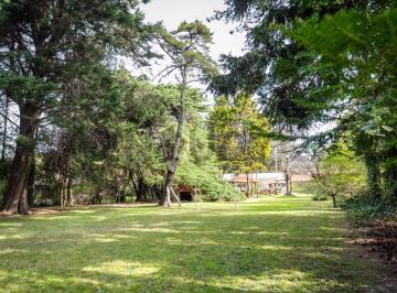 Casa · 180m² · 3 Dormitorios · Casa en Venta de 3 Dorm., Quincho y Pileta, Villa Elisa