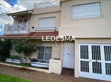 Casa de 5 ambientes, Morón · Venta Casa 5 Ambientes PH en Dos Plantas con Cochera Patio y Terraza Venta Directa Castelar Norte