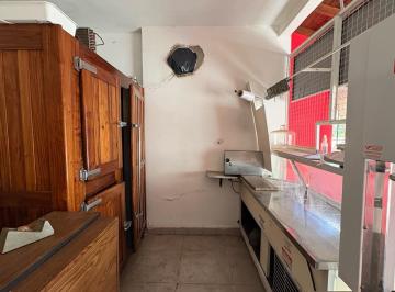 Casa · 90m² · 3 Ambientes · 1 Cochera · Venta, Casa, 3 Ambientes, Local, Apto Crédito, Cochera, Patio, Quincho, Parrilla, El Palomar