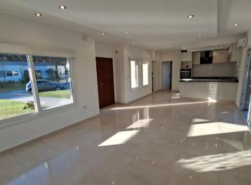 Casa de 4 ambientes, Esteban Echeverría · Casa en Venta en Santa Ines Canning. Anticipo + Cuotas