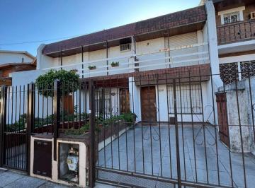 Casa de 3 ambientes, San Isidro · Duplex de 3 Ambientes con Patio en Villa Adelina