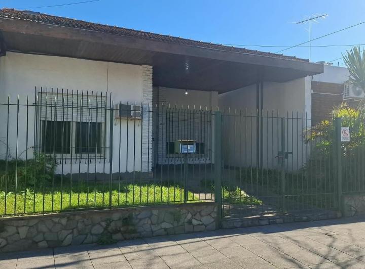 Casa · 85m² · 3 Ambientes · 1 Cochera