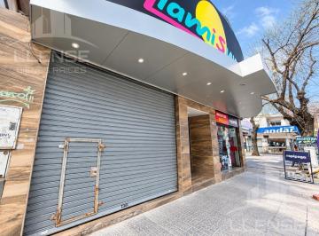 Local comercial · 50m² · 1 Ambiente · Local Comercial de Aprox 50 m² con Gas y Baño en Alquiler en Quilmes Centro