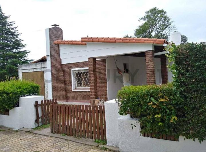 Casa · 95m² · 4 Ambientes · 1 Cochera