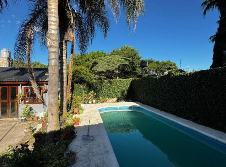 Casa · 130m² · 4 Ambientes · 2 Cocheras