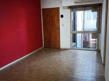 Departamento · 40m² · 2 Ambientes · 1 Cochera · Oportunidad! Departamento en Venta Centro Lomas de Zamora - Apto Crédito