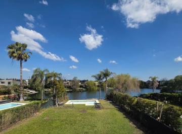 Casa · 257m² · 6 Ambientes · 2 Cocheras · Casa en Alquiler Las Palmas Costa Lago
