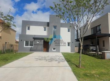 Casa · 146m² · 6 Ambientes · 2 Cocheras · Casa en Alquiler en San Pablo, Pilar, G. B. a. Zona Norte