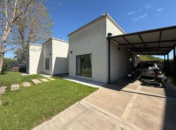 Casa · 140m² · 4 Ambientes · 4 Cocheras · Casa en Venta - Pilar - Barrio San Ramón - Pilar del Este - 3 Dorm. - Pileta