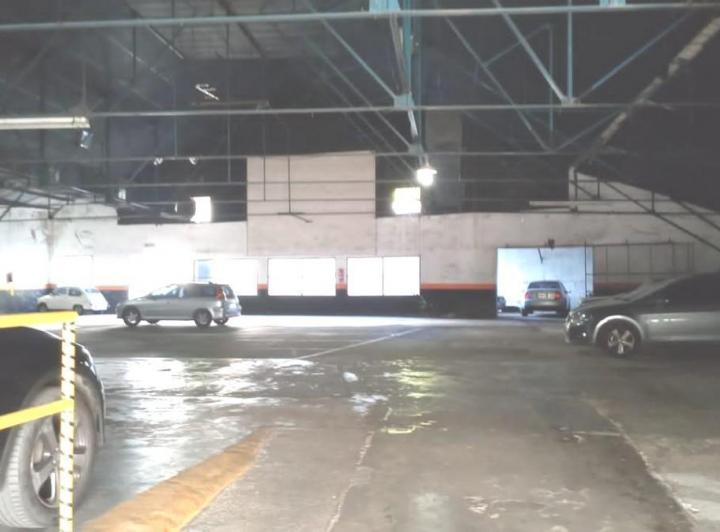 Local comercial · 870m²