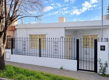 Casa · 45m² · 3 Ambientes · 1 Cochera · Venta Casa en Marqués de Sobremonte