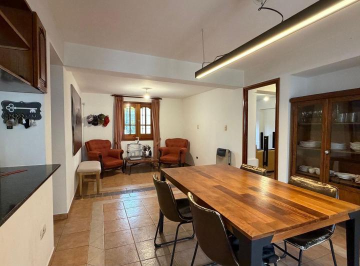 Casa · 175m² · 7 Ambientes · 1 Cochera