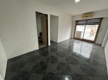 Departamento de 4 ambientes, Avellaneda · Departamento 4 Ambientes en Alquiler