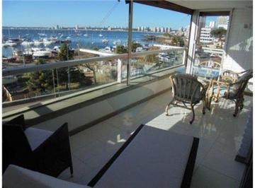 Departamento · 175m² · 5 Ambientes · 1 Cochera · Frente Al Puerto, 3 Suites y Terraza.
