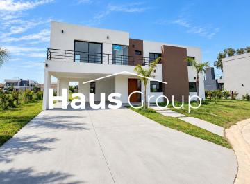 Casa de 4 ambientes, Esteban Echeverría · Casa en Alquiler a Estrenar Lagos de Canning