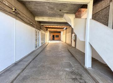 Bodega-Galpón · 324m² · 5 Ambientes · Venta de Galpon + 2 Viviendas a Refaccionar