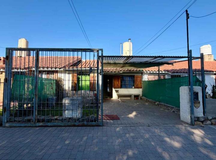 Casa · 105m² · 6 Ambientes · 2 Cocheras