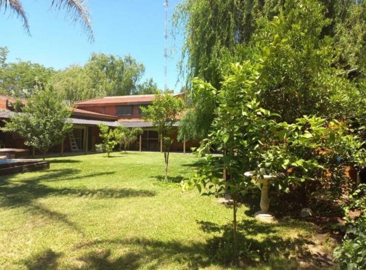 Casa · 160m² · 5 Ambientes · 1 Cochera