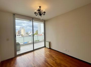 Departamento · 72m² · 3 Ambientes · 1 Cochera · Departamento 3 Ambientes con Balcón y Cochera en Villa del Parque
