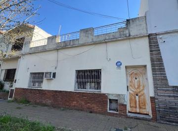 Casa · 4 Ambientes · Casa en Lomas del Mirador