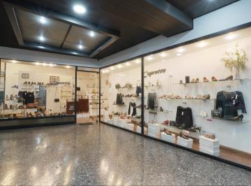 Local comercial · 63m² · Dos Locales en Venta en La Mejor Galeria de Flores. Oportunidad