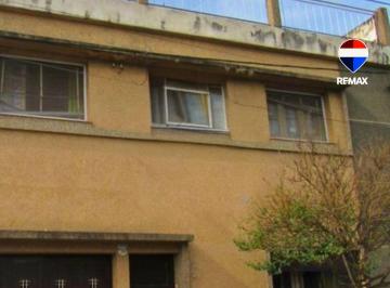 Casa · 162m² · 8 Ambientes · 1 Cochera · Casa Venta Zona Macrocentro 5 Dorm.