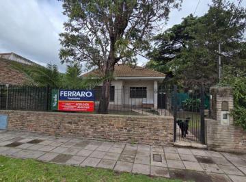 Casa de 4 ambientes, Lomas de Zamora · Casa Chalet Sobre 2 Lotes en Venta
