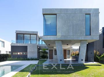 Casa · 332m² · 7 Ambientes · 1 Cochera · Casa en Alquiler en Virazón, Nordelta, Tigre
