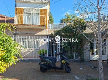Casa · 120m² · 4 Ambientes · 2 Cocheras · Casa en Ramos Mejia