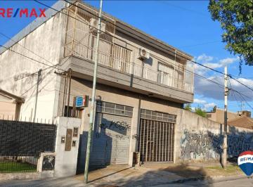 Casa · 261m² · 3 Ambientes · 1 Cochera · Venta Casa con Cochera Local y Galpon, Padua Merlo