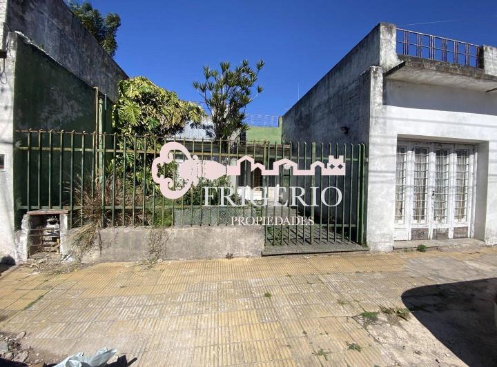 Casa · 230m² · 3 Ambientes · 1 Cochera