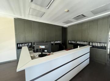 Oficina comercial · 210m² · 4 Ambientes · 6 Cocheras · Importante Oficina en Alquiler en Edificio Bureau
