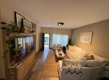 Casa · 166m² · 5 Ambientes · 2 Cocheras · Casa en Venta en Greenville 2