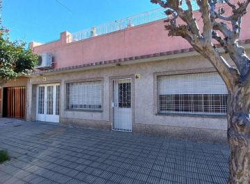 Casa · 120m² · 3 Ambientes · 1 Cochera · Venta Casa 3 Ambientes Villa Bosch Patio Terraza