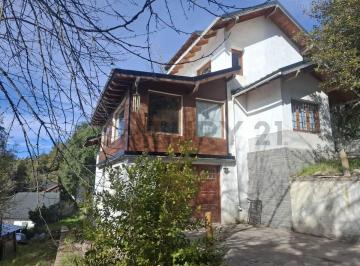 Casa · 170m² · 3 Dormitorios · 1 Cochera · Casa en Venta Barrio Melipal