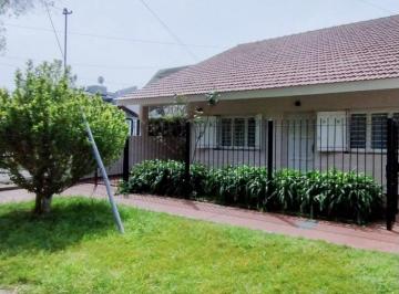 Casa de 4 ambientes, Mar del Plata · Casa en Punta Mogotes con 3 Dorm. en Alquiler Para 8 Personas. $400.000 La Noche